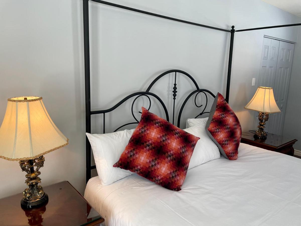 Auberge Le Tricorne North Hatley Buitenkant foto